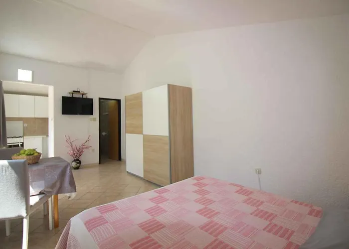 In - Istrien 10215 波雷奇