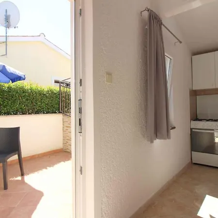 In Porec/istrien 10215 شقة بوريتش